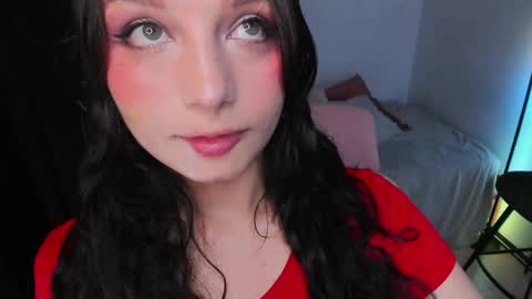 Snapshot of honeymoontea chatting on June 3, 2026, 11:54 pm online show from June 3, 2026, 11:54 pm