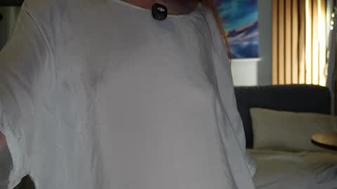 Noelle online show from October 10, 2025, 3:16 am