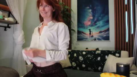 Noelle online show from October 22, 2025, 2:34 am