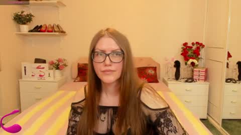 honeywinexs online show from June 14, 2026, 1:35 pm