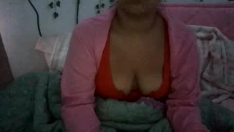 honeyyy89 online show from April 17, 2026, 10:51 am
