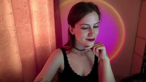 honeyy_bun online show from May 6, 2026, 11:15 am