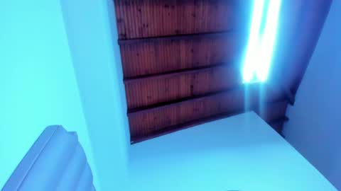honnyy_23 online show from May 16, 2026, 8:07 pm