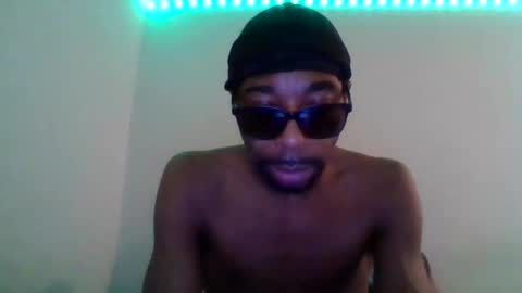 blackhoodcouple online show from January 7, 2025, 8:13 am