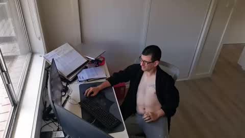 hopefulguy86 online show from December 22, 2025, 11:35 pm