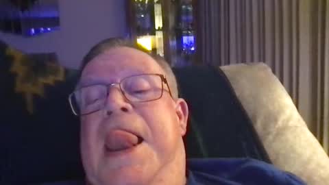 horndog online show from April 12, 2026, 8:08 am