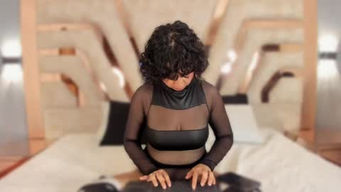 Layla Noir online show from May 3, 2026, 11:38 am