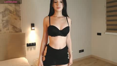 Snapshot of horney_emma chatting on July 23, 2026, 9:02 pm Emma online show from July 23, 2026, 9:02 pm