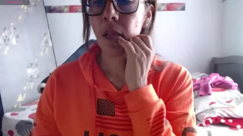 Snapshot of horny_and_daring chatting on July 10, 2026, 6:43 pm horny and daring online show from July 10, 2026, 6:43 pm
