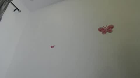 Iris online show from September 17, 2025, 7:26 pm