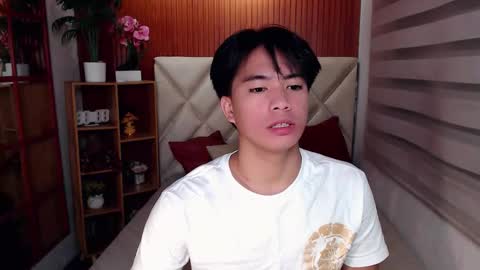 Snapshot of horny_jamesxx chatting on April 25, 2026, 12:52 pm cum boy james online show from April 25, 2026, 12:52 pm