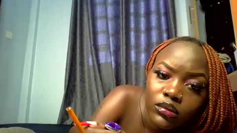 Snapshot of horny_lunah chatting on April 14, 2026, 6:19 am horny_lunah online show from April 14, 2026, 6:19 am