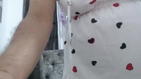 Snapshot of horny_mommy17 chatting on January 18, 2025, 1:30 am armina online show from January 18, 2025, 1:30 am