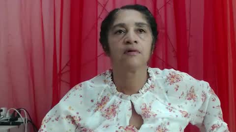 Snapshot of horny_mommy17 chatting on April 5, 2026, 12:19 am armina online show from April 5, 2026, 12:19 am