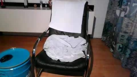 Snapshot of hornyandcum4u chatting on January 14, 2025, 4:18 pm Robbie online show from January 14, 2025, 4:18 pm