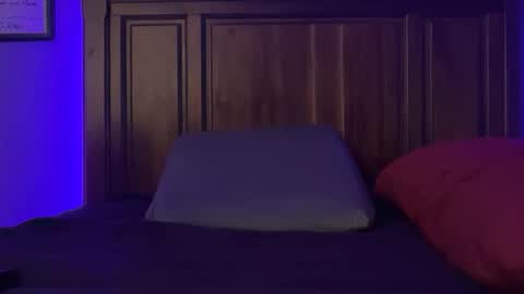 Horny Bear Daddy online show from March 4, 2026, 9:59 am