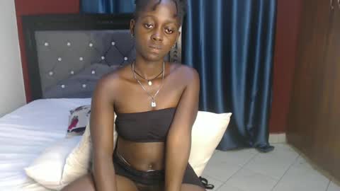 Snapshot of hornybella4 chatting on December 13, 2024, 6:49 pm Bella online show from December 13, 2024, 6:49 pm