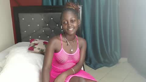 Snapshot of hornybella4 chatting on January 12, 2025, 10:12 pm Bella online show from January 12, 2025, 10:12 pm