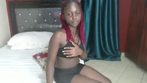 Snapshot of hornybella4 chatting on February 9, 2025, 7:27 am Bella online show from February 9, 2025, 7:27 am