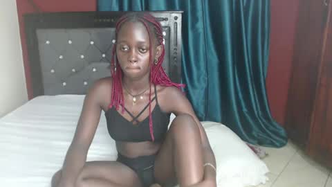 Snapshot of hornybella4 chatting on February 22, 2025, 4:30 pm Bella online show from February 22, 2025, 4:30 pm