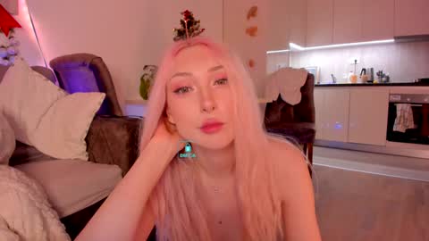 Snapshot of hornybunnys chatting on January 5, 2025, 9:14 pm Alex and Rosie online show from January 5, 2025, 9:14 pm