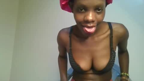Snapshot of hornylittleprinces chatting on October 11, 2025, 12:47 pm Princes online show from October 11, 2025, 12:47 pm