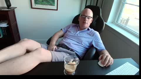 hornynthick70 online show from May 17, 2026, 9:44 pm