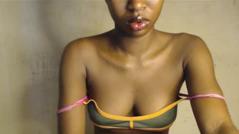 Bella online show from May 20, 2026, 7:03 am