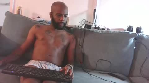 Snapshot of horus00 chatting on October 2, 2025, 10:44 am Horus00 online show from October 2, 2025, 10:44 am