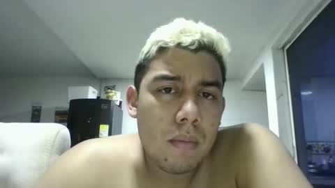 Snapshot of hot2512 chatting on January 12, 2026, 6:40 am hot2512 online show from January 12, 2026, 6:40 am