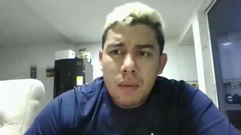 Snapshot of hot2512 chatting on January 14, 2026, 6:08 am hot2512 online show from January 14, 2026, 6:08 am