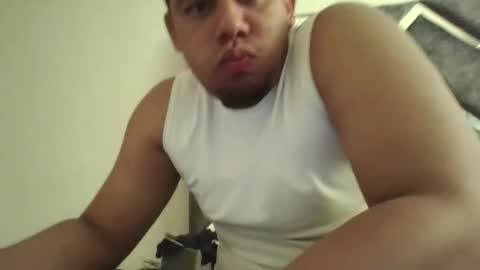 Snapshot of hot2512 chatting on February 4, 2026, 8:47 pm hot2512 online show from February 4, 2026, 8:47 pm