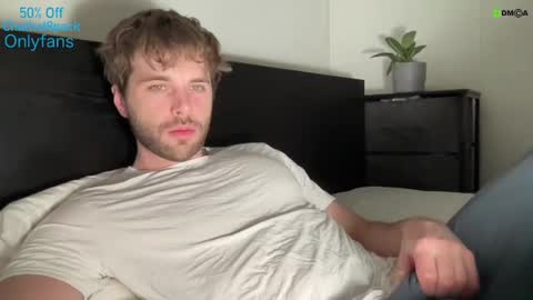 Snapshot of hot8pack01 chatting on January 30, 2025, 4:37 am Edward aka Wolf online show from January 30, 2025, 4:37 am