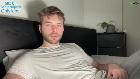 Snapshot of hot8pack01 chatting on February 7, 2025, 10:41 pm Edward aka Wolf online show from February 7, 2025, 10:41 pm