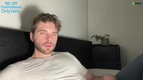 Snapshot of hot8pack01 chatting on February 14, 2025, 8:26 pm Edward aka Wolf online show from February 14, 2025, 8:26 pm