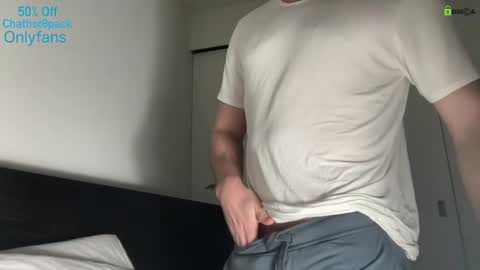 Snapshot of hot8pack01 chatting on March 4, 2025, 9:32 pm Edward aka Wolf online show from March 4, 2025, 9:32 pm