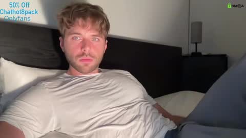 Snapshot of hot8pack01 chatting on September 23, 2025, 8:34 pm Edward aka Wolf online show from September 23, 2025, 8:34 pm