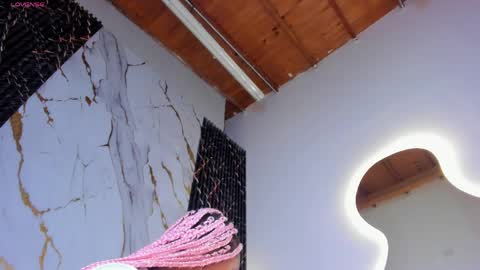 hot__genesis online show from May 25, 2026, 2:12 pm