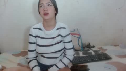 Snapshot of hot_and_complacent_latin chatting on November 9, 2025, 1:42 pm hot_and_complacent_latin online show from November 9, 2025, 1:42 pm