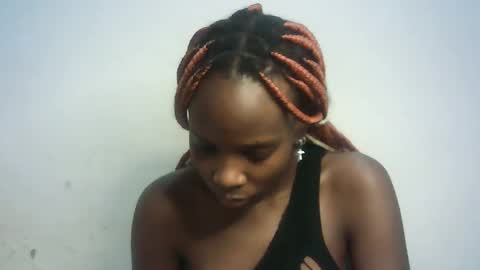 Snapshot of hot_berry2003 chatting on January 19, 2025, 1:33 pm Millie online show from January 19, 2025, 1:33 pm