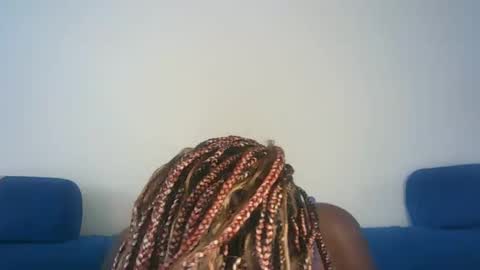 Snapshot of hot_berry2003 chatting on February 12, 2025, 2:10 pm Millie online show from February 12, 2025, 2:10 pm