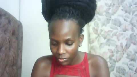 Snapshot of hot_berry2003 chatting on October 16, 2025, 6:53 pm Millie online show from October 16, 2025, 6:53 pm