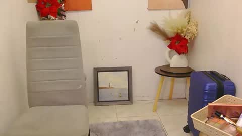 DANIELA online show from November 24, 2025, 11:43 am