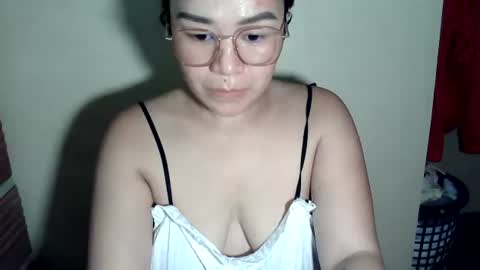 Snapshot of hot_emma1112 chatting on June 20, 2026, 7:11 am hot_emma1112 online show from June 20, 2026, 7:11 am