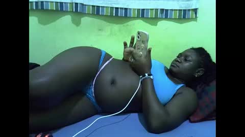 hot_girlly online show from April 15, 2026, 6:37 pm