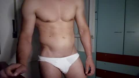 hot_italianboy online show from July 13, 2026, 10:23 pm