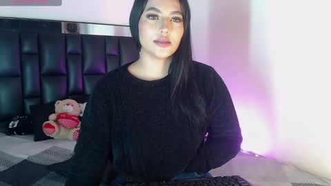 K E N D A L L online show from January 12, 2025, 4:52 am