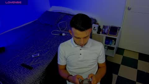 Alejandro online show from May 12, 2026, 2:19 am