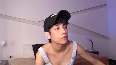 Snapshot of hot_little_bunny chatting on February 28, 2025, 12:10 am Alana online show from February 28, 2025, 12:10 am