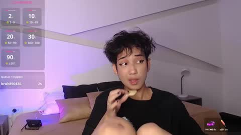 Snapshot of hot_little_bunny chatting on March 11, 2025, 12:00 am Alana online show from March 11, 2025, 12:00 am